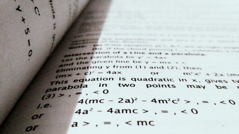 Algebra Equation Solver: Step-by-Step Methods for Linear and Quadratic Problems - calcvortex