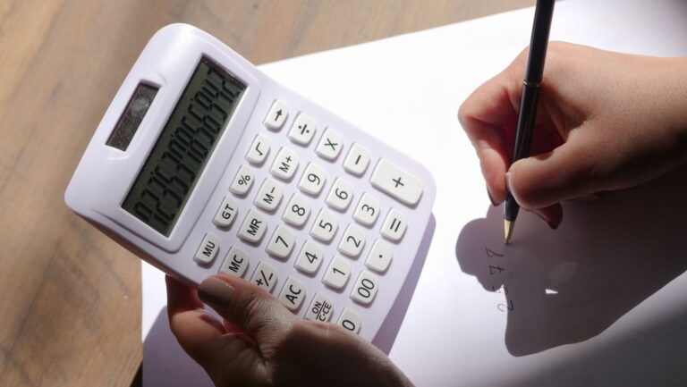 Age Calculator and Interesting Math: How Many Days Have You Been Alive - CalcVortex