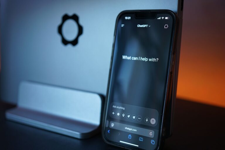 ChatGPT vs Claude: Which AI Assistant Wins in 2026?” – comparison. - CalcVortex